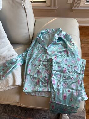 Women's Mint Green Eye-Print Long Pajama Set